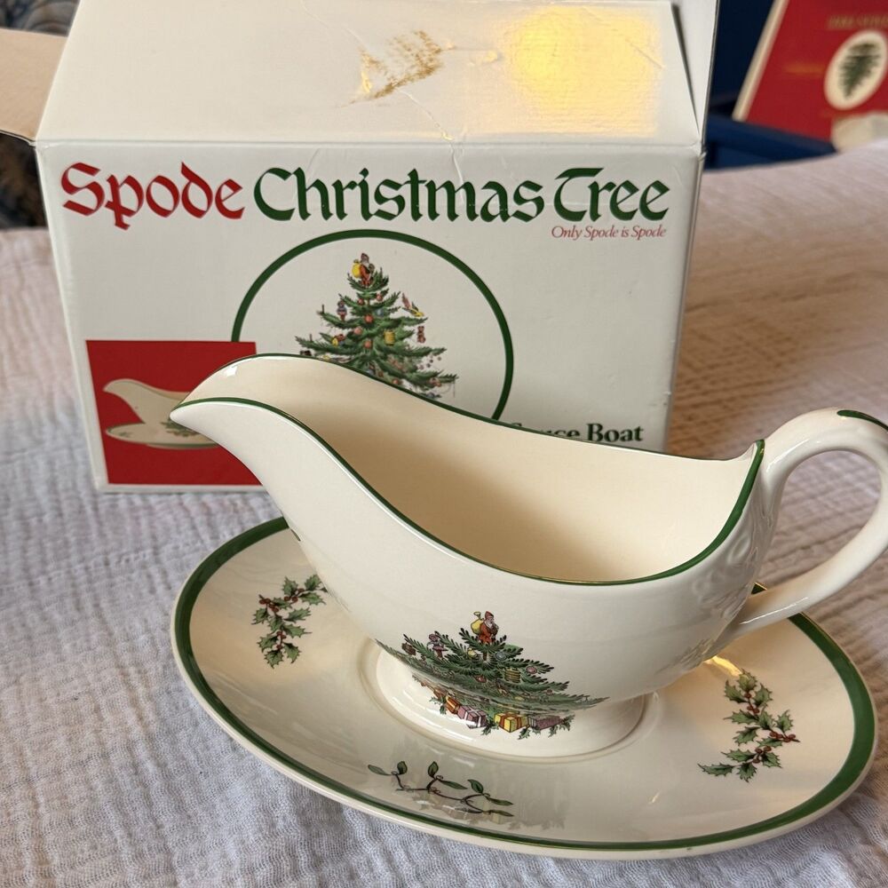 Spode Christmas Tree Gravy Sauce Boat with Matching Underplate Stand Box